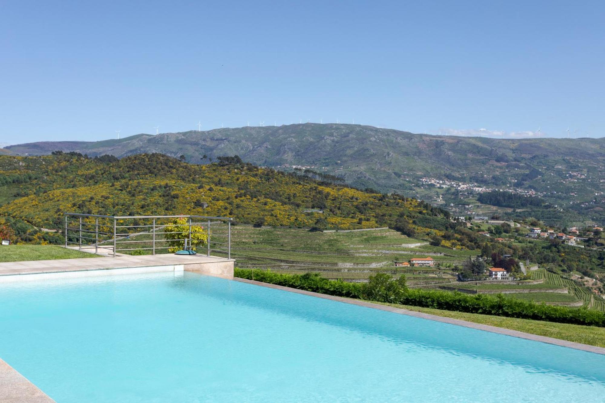 Spacious Villa Pool & Douro View By Host Wise Santa Marinha do Zêzere Exterior photo