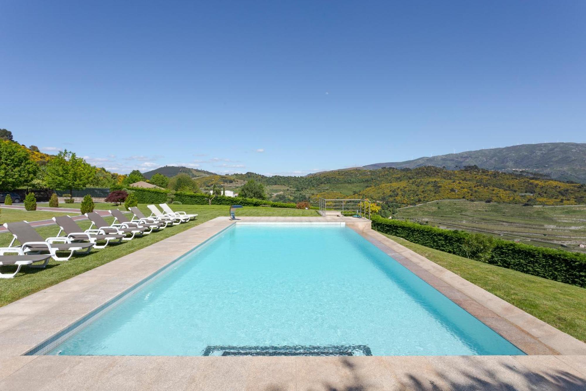 Spacious Villa Pool & Douro View By Host Wise Santa Marinha do Zêzere Exterior photo