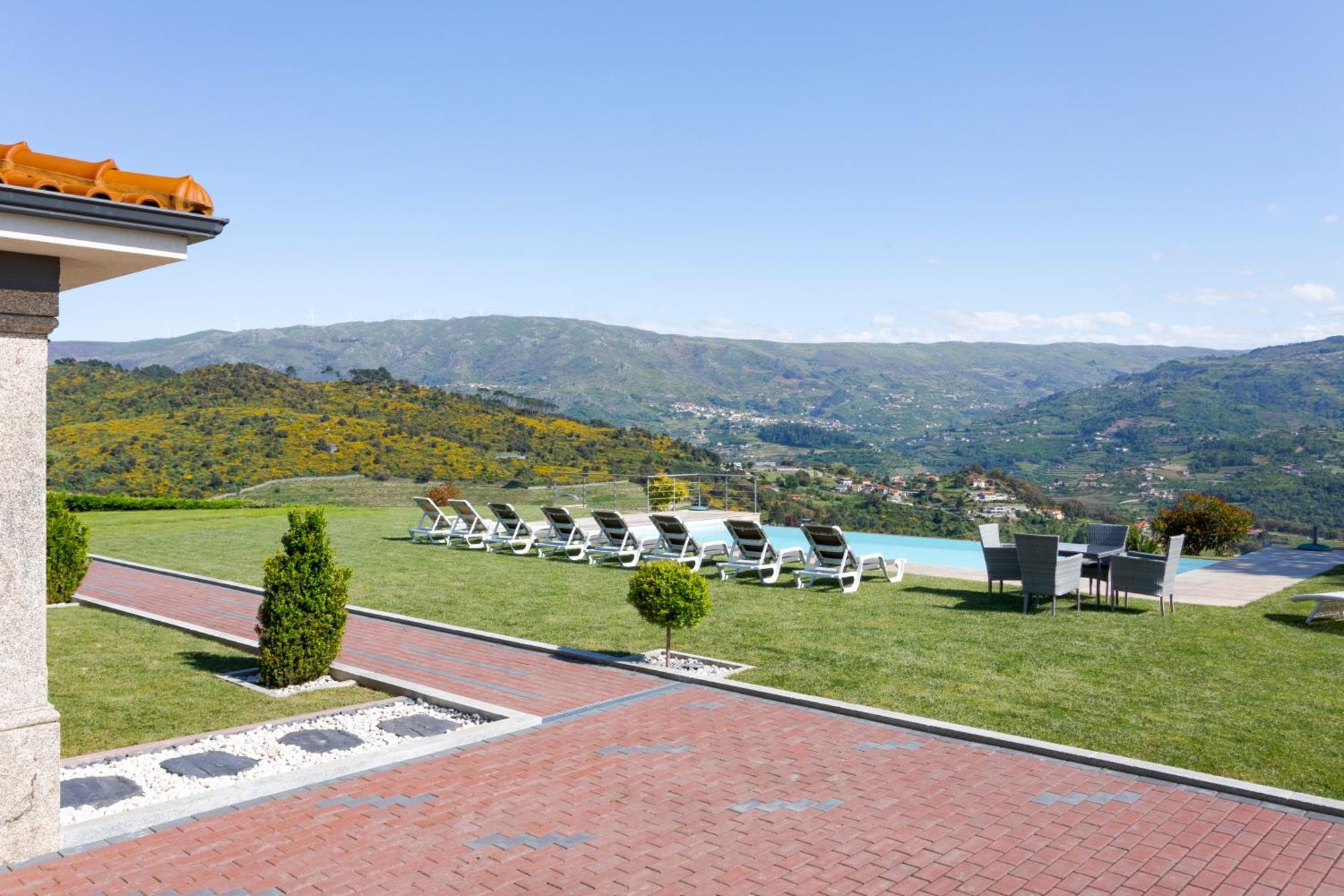 Spacious Villa Pool & Douro View By Host Wise Santa Marinha do Zêzere Exterior photo
